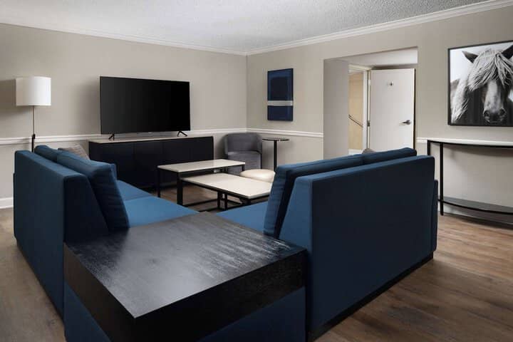 Room 29 of 87