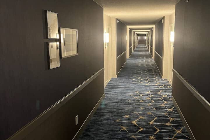 Ballroom/Hall 73 of 87