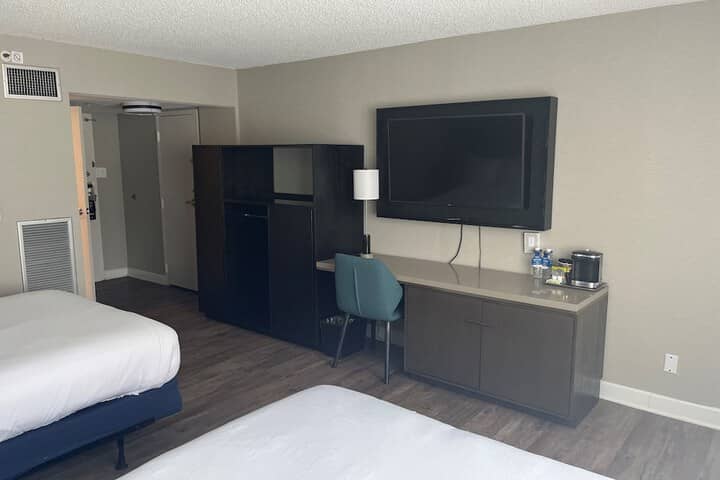 Room 20 of 87